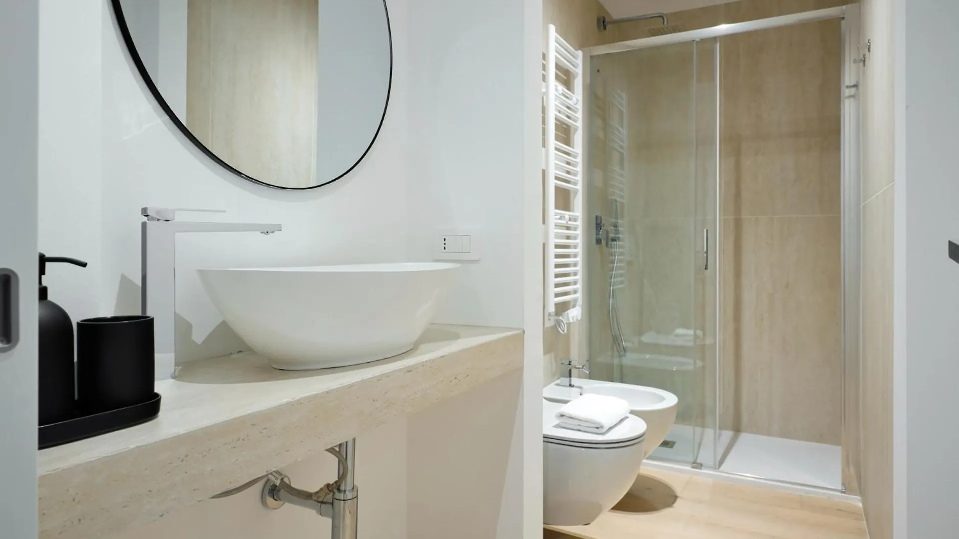 Boutique Apartment Corso Sempione-Cenisio Milan Italy